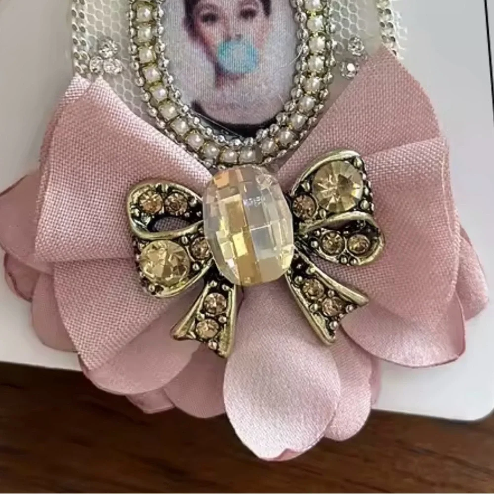 Audrey Hepburn inspired Chic Pink and Gold Brooch with Vintage Portrait‎